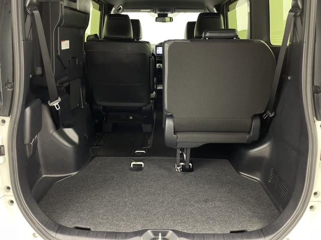 エスクァイア Ｇｉ　プレミアムパッケージ　ブラックテーラード　純正ナビ　バックカメラ　ビルトインＥＴＣ２．０　クルーズコントロール　衝突軽減システム　シートヒーター　ステアリングヒーター　オートマティックハイビーム　両側パワースライドドア　純正アルミホイール（49枚目）