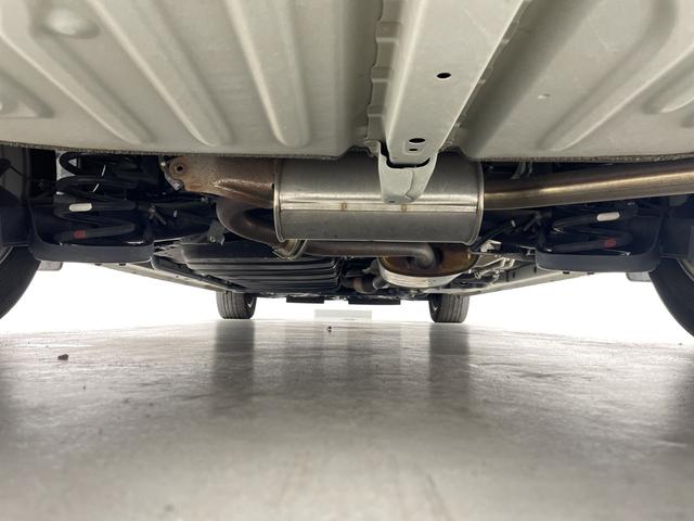 エスクァイア Ｇｉ　プレミアムパッケージ　ブラックテーラード　純正ナビ　バックカメラ　ビルトインＥＴＣ２．０　クルーズコントロール　衝突軽減システム　シートヒーター　ステアリングヒーター　オートマティックハイビーム　両側パワースライドドア　純正アルミホイール（80枚目）