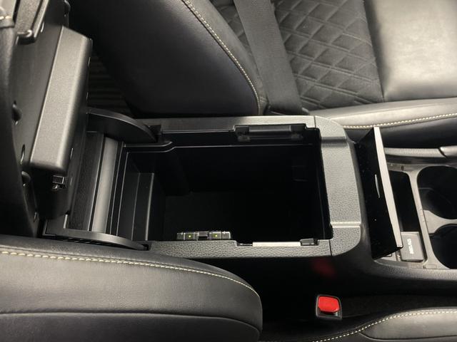 ハリアー プレミアム 純正ナビ バックカメラ クルーズコントロール 前後ドライブレコーダー パワーバックドア レーンキープアシスト 衝突軽減ブレーキ コーナーセンサー ETC ブレーキホールド スタットレスタイヤ積込(31枚目)