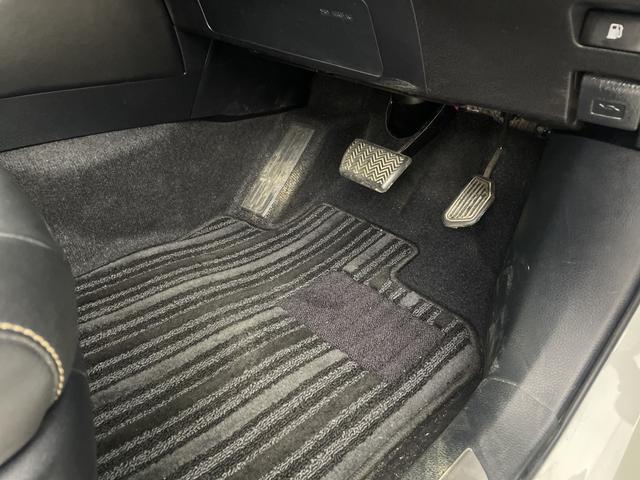 ハリアー プレミアム 純正ナビ バックカメラ クルーズコントロール 前後ドライブレコーダー パワーバックドア レーンキープアシスト 衝突軽減ブレーキ コーナーセンサー ETC ブレーキホールド スタットレスタイヤ積込(35枚目)