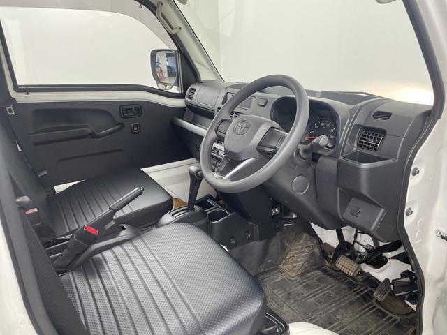 ピクシストラック スタンダード 衝突軽減システム コーナーセンサー FM/AM カーラジオ 電動格納ミラー オートライト パワーウィンドウ 純正フロアマット プッシュスタート スマートキー アイドリングストップ 横滑り防止システム(34枚目)