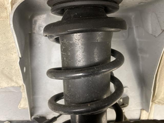 ピクシストラック スタンダード 衝突軽減システム コーナーセンサー FM/AM カーラジオ 電動格納ミラー オートライト パワーウィンドウ 純正フロアマット プッシュスタート スマートキー アイドリングストップ 横滑り防止システム(71枚目)