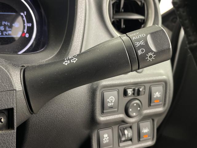 ノート Ｘ　ＤＩＧ－Ｓ　純正ナビ（Ｂｌｕｅｔｏｏｔｈ／ＴＶ／ＤＶＤ／ＣＤ）　全方位カメラ　ＥＴＣ　衝突軽減ブレーキ　レーンキープアシスト　コーナーセンサー　横滑り防止措置　純正フロアマット　ドアバイザー　ウインカーミラー（12枚目）