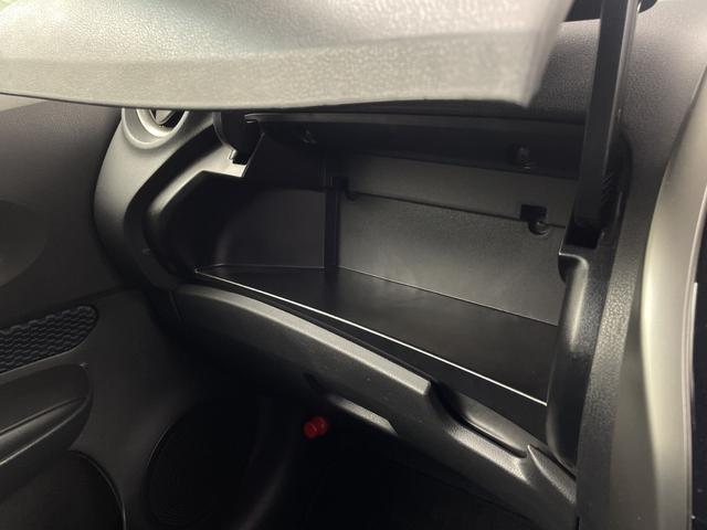 ノート Ｘ　ＤＩＧ－Ｓ　純正ナビ（Ｂｌｕｅｔｏｏｔｈ／ＴＶ／ＤＶＤ／ＣＤ）　全方位カメラ　ＥＴＣ　衝突軽減ブレーキ　レーンキープアシスト　コーナーセンサー　横滑り防止措置　純正フロアマット　ドアバイザー　ウインカーミラー（22枚目）