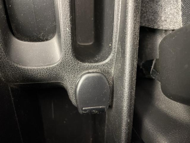 ノート Ｘ　ＤＩＧ－Ｓ　純正ナビ（Ｂｌｕｅｔｏｏｔｈ／ＴＶ／ＤＶＤ／ＣＤ）　全方位カメラ　ＥＴＣ　衝突軽減ブレーキ　レーンキープアシスト　コーナーセンサー　横滑り防止措置　純正フロアマット　ドアバイザー　ウインカーミラー（27枚目）