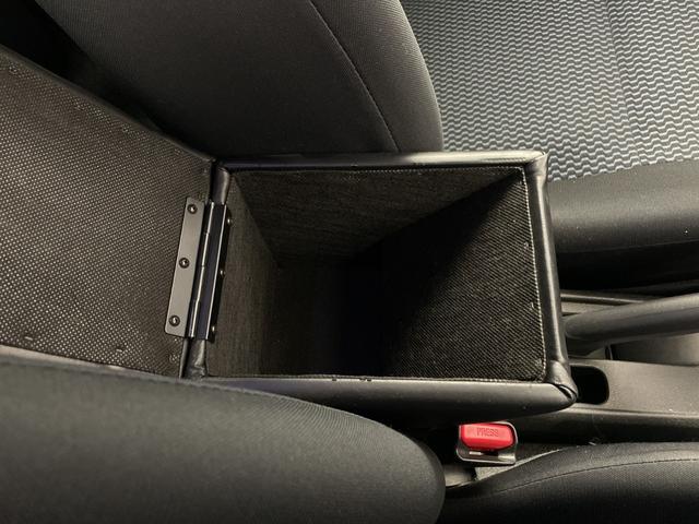 ノート Ｘ　ＤＩＧ－Ｓ　純正ナビ（Ｂｌｕｅｔｏｏｔｈ／ＴＶ／ＤＶＤ／ＣＤ）　全方位カメラ　ＥＴＣ　衝突軽減ブレーキ　レーンキープアシスト　コーナーセンサー　横滑り防止措置　純正フロアマット　ドアバイザー　ウインカーミラー（28枚目）