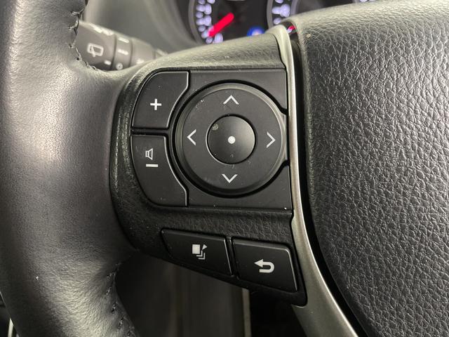 ヴォクシー ＺＳ　煌ＩＩＩ　純正ナビ　バックカメラ　両側パワースライドドア　ビルトＥＴＣ２．０　純正ドライブレコーダー　オートマティックハイビーム　クルーズコントロール　衝突軽減システム　純正アルミホイール　純正フロアマット（10枚目）