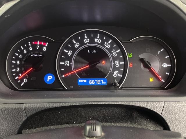 ヴォクシー ＺＳ　煌ＩＩＩ　純正ナビ　バックカメラ　両側パワースライドドア　ビルトＥＴＣ２．０　純正ドライブレコーダー　オートマティックハイビーム　クルーズコントロール　衝突軽減システム　純正アルミホイール　純正フロアマット（13枚目）
