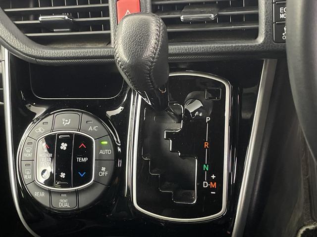 ヴォクシー ＺＳ　煌ＩＩＩ　純正ナビ　バックカメラ　両側パワースライドドア　ビルトＥＴＣ２．０　純正ドライブレコーダー　オートマティックハイビーム　クルーズコントロール　衝突軽減システム　純正アルミホイール　純正フロアマット（16枚目）