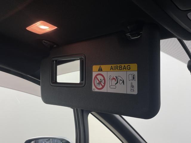 ヴォクシー ＺＳ　煌ＩＩＩ　純正ナビ　バックカメラ　両側パワースライドドア　ビルトＥＴＣ２．０　純正ドライブレコーダー　オートマティックハイビーム　クルーズコントロール　衝突軽減システム　純正アルミホイール　純正フロアマット（23枚目）