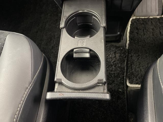 ヴォクシー ＺＳ　煌ＩＩＩ　純正ナビ　バックカメラ　両側パワースライドドア　ビルトＥＴＣ２．０　純正ドライブレコーダー　オートマティックハイビーム　クルーズコントロール　衝突軽減システム　純正アルミホイール　純正フロアマット（30枚目）