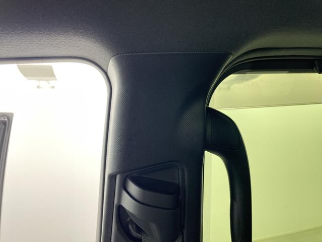 ヴォクシー ＺＳ　煌ＩＩＩ　純正ナビ　バックカメラ　両側パワースライドドア　ビルトＥＴＣ２．０　純正ドライブレコーダー　オートマティックハイビーム　クルーズコントロール　衝突軽減システム　純正アルミホイール　純正フロアマット（38枚目）