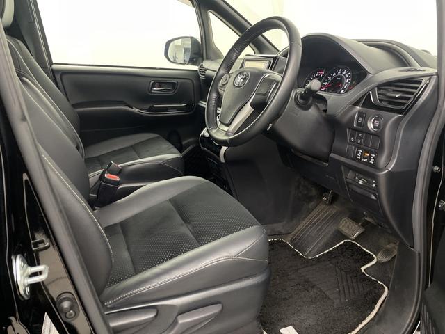 ヴォクシー ＺＳ　煌ＩＩＩ　純正ナビ　バックカメラ　両側パワースライドドア　ビルトＥＴＣ２．０　純正ドライブレコーダー　オートマティックハイビーム　クルーズコントロール　衝突軽減システム　純正アルミホイール　純正フロアマット（39枚目）