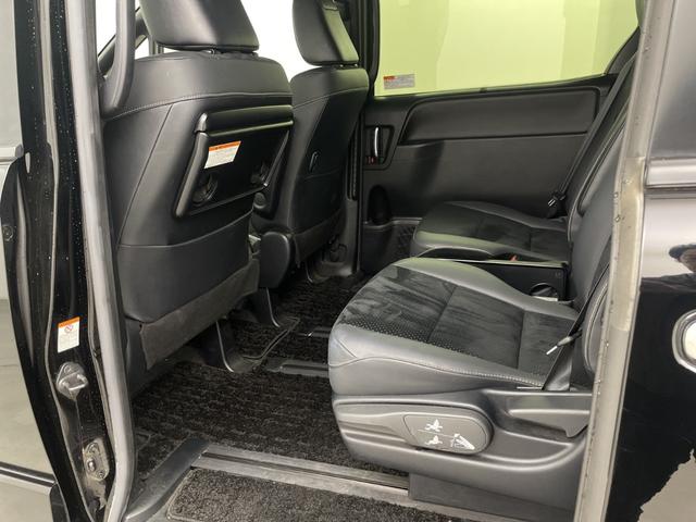 ヴォクシー ＺＳ　煌ＩＩＩ　純正ナビ　バックカメラ　両側パワースライドドア　ビルトＥＴＣ２．０　純正ドライブレコーダー　オートマティックハイビーム　クルーズコントロール　衝突軽減システム　純正アルミホイール　純正フロアマット（44枚目）