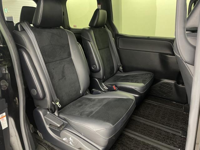 ヴォクシー ＺＳ　煌ＩＩＩ　純正ナビ　バックカメラ　両側パワースライドドア　ビルトＥＴＣ２．０　純正ドライブレコーダー　オートマティックハイビーム　クルーズコントロール　衝突軽減システム　純正アルミホイール　純正フロアマット（45枚目）