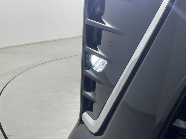 ヴォクシー ＺＳ　煌ＩＩＩ　純正ナビ　バックカメラ　両側パワースライドドア　ビルトＥＴＣ２．０　純正ドライブレコーダー　オートマティックハイビーム　クルーズコントロール　衝突軽減システム　純正アルミホイール　純正フロアマット（57枚目）