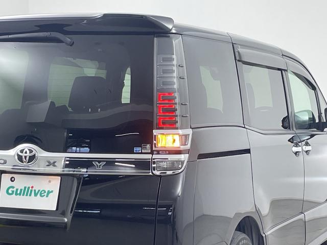 ヴォクシー ＺＳ　煌ＩＩＩ　純正ナビ　バックカメラ　両側パワースライドドア　ビルトＥＴＣ２．０　純正ドライブレコーダー　オートマティックハイビーム　クルーズコントロール　衝突軽減システム　純正アルミホイール　純正フロアマット（59枚目）