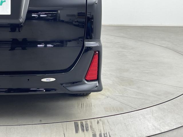 ヴォクシー ＺＳ　煌ＩＩＩ　純正ナビ　バックカメラ　両側パワースライドドア　ビルトＥＴＣ２．０　純正ドライブレコーダー　オートマティックハイビーム　クルーズコントロール　衝突軽減システム　純正アルミホイール　純正フロアマット（61枚目）