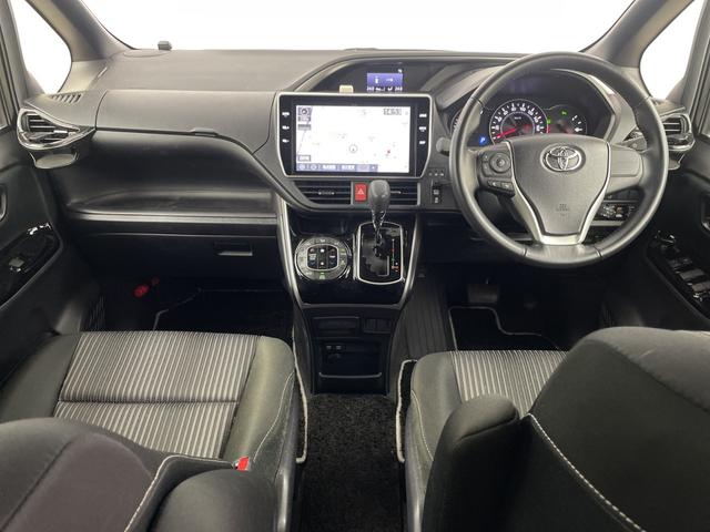 ヴォクシー ZS 煌II 純正ナビ バックカメラ クルーズコントロール ビルトインETC2.0 ドライブレコーダー 両側パワースライドドア 衝突軽減システム オートマティックハイビーム レーンキープアシスト LEDヘッドライト(7枚目)