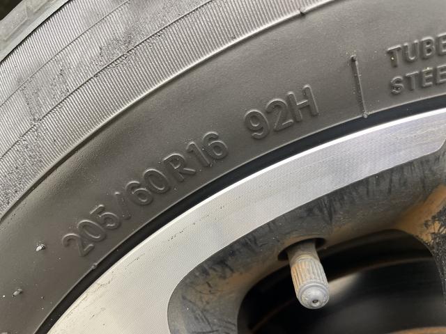 ヴォクシー ZS 煌II 純正ナビ バックカメラ クルーズコントロール ビルトインETC2.0 ドライブレコーダー 両側パワースライドドア 衝突軽減システム オートマティックハイビーム レーンキープアシスト LEDヘッドライト(76枚目)