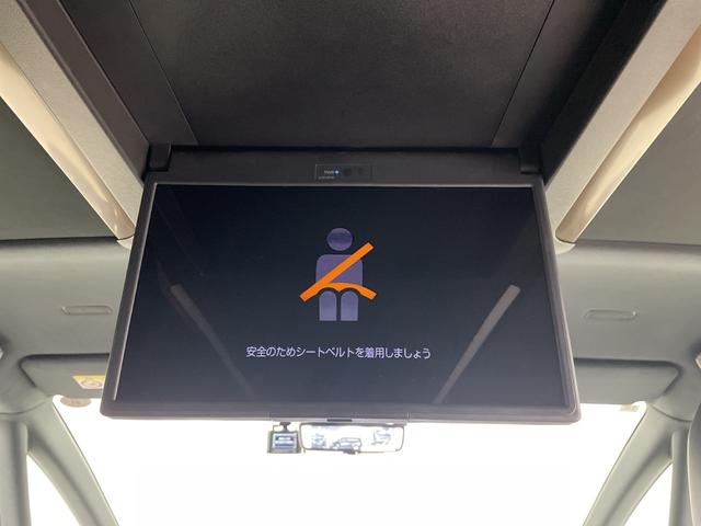 アルファードハイブリッド Ｚ　左右独立ムーンルーフ　フリップダウンモニター　純正ディスプレイオーディオ　全方位カメラ　ＢＳＭ　前後ドライブレコーダー　ＥＴＣ２．０　ワイヤレス充電　デジタルインナーミラー　トヨタセーフティセンス（2枚目）