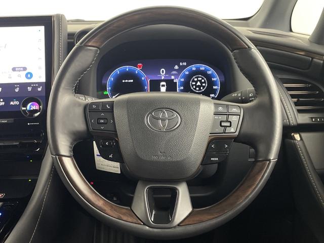 アルファードハイブリッド Ｚ　左右独立ムーンルーフ　フリップダウンモニター　純正ディスプレイオーディオ　全方位カメラ　ＢＳＭ　前後ドライブレコーダー　ＥＴＣ２．０　ワイヤレス充電　デジタルインナーミラー　トヨタセーフティセンス（11枚目）