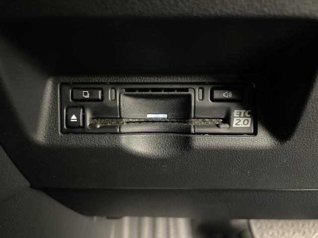 アルファードハイブリッド Ｚ　左右独立ムーンルーフ　フリップダウンモニター　純正ディスプレイオーディオ　全方位カメラ　ＢＳＭ　前後ドライブレコーダー　ＥＴＣ２．０　ワイヤレス充電　デジタルインナーミラー　トヨタセーフティセンス（21枚目）