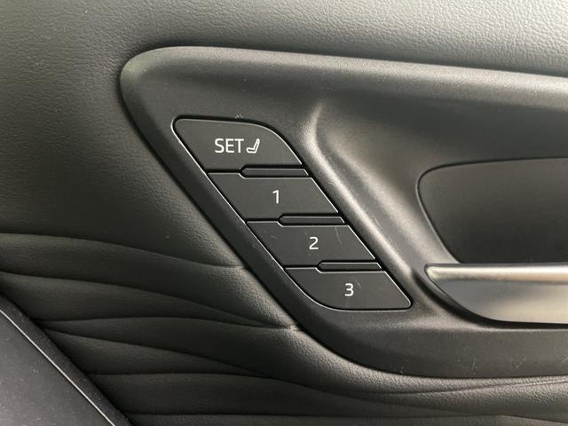 アルファードハイブリッド Ｚ　左右独立ムーンルーフ　フリップダウンモニター　純正ディスプレイオーディオ　全方位カメラ　ＢＳＭ　前後ドライブレコーダー　ＥＴＣ２．０　ワイヤレス充電　デジタルインナーミラー　トヨタセーフティセンス（25枚目）