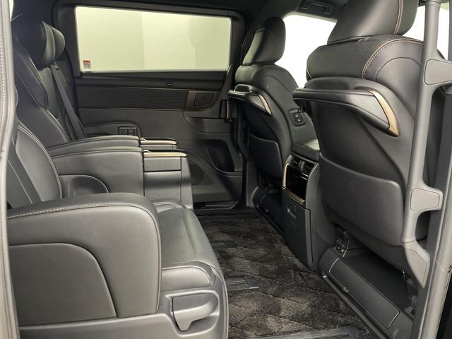 アルファードハイブリッド Ｚ　左右独立ムーンルーフ　フリップダウンモニター　純正ディスプレイオーディオ　全方位カメラ　ＢＳＭ　前後ドライブレコーダー　ＥＴＣ２．０　ワイヤレス充電　デジタルインナーミラー　トヨタセーフティセンス（49枚目）