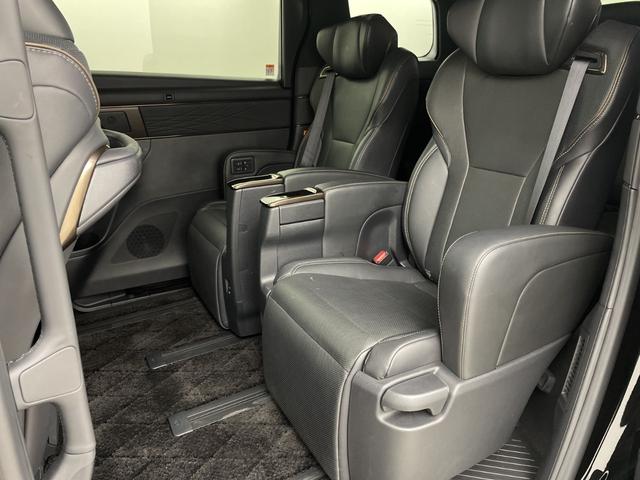 アルファードハイブリッド Ｚ　左右独立ムーンルーフ　フリップダウンモニター　純正ディスプレイオーディオ　全方位カメラ　ＢＳＭ　前後ドライブレコーダー　ＥＴＣ２．０　ワイヤレス充電　デジタルインナーミラー　トヨタセーフティセンス（52枚目）