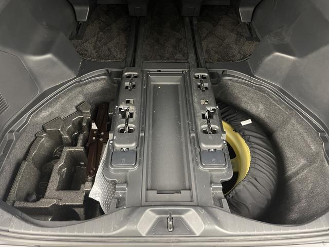 アルファードハイブリッド Ｚ　左右独立ムーンルーフ　フリップダウンモニター　純正ディスプレイオーディオ　全方位カメラ　ＢＳＭ　前後ドライブレコーダー　ＥＴＣ２．０　ワイヤレス充電　デジタルインナーミラー　トヨタセーフティセンス（57枚目）