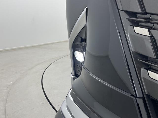 アルファードハイブリッド Ｚ　左右独立ムーンルーフ　フリップダウンモニター　純正ディスプレイオーディオ　全方位カメラ　ＢＳＭ　前後ドライブレコーダー　ＥＴＣ２．０　ワイヤレス充電　デジタルインナーミラー　トヨタセーフティセンス（62枚目）