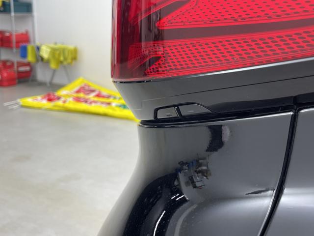 アルファードハイブリッド Ｚ　左右独立ムーンルーフ　フリップダウンモニター　純正ディスプレイオーディオ　全方位カメラ　ＢＳＭ　前後ドライブレコーダー　ＥＴＣ２．０　ワイヤレス充電　デジタルインナーミラー　トヨタセーフティセンス（65枚目）