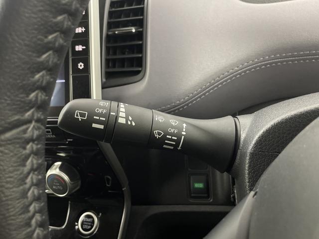 セレナ ハイウェイスターＶ　純正フリップダウンモニター　純正ナビ　全方位カメラ　フルセグテレビ　両側パワースライドドア　プロパイロット　ビルトインＥＴＣ　前方ドライブレコーダー　デジタルインナーミラー　ブラインドスポットモニター（14枚目）