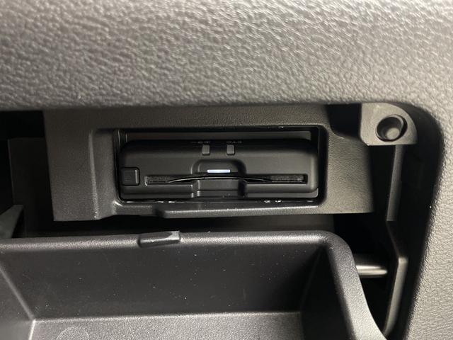 セレナ ハイウェイスターＶ　純正フリップダウンモニター　純正ナビ　全方位カメラ　フルセグテレビ　両側パワースライドドア　プロパイロット　ビルトインＥＴＣ　前方ドライブレコーダー　デジタルインナーミラー　ブラインドスポットモニター（20枚目）