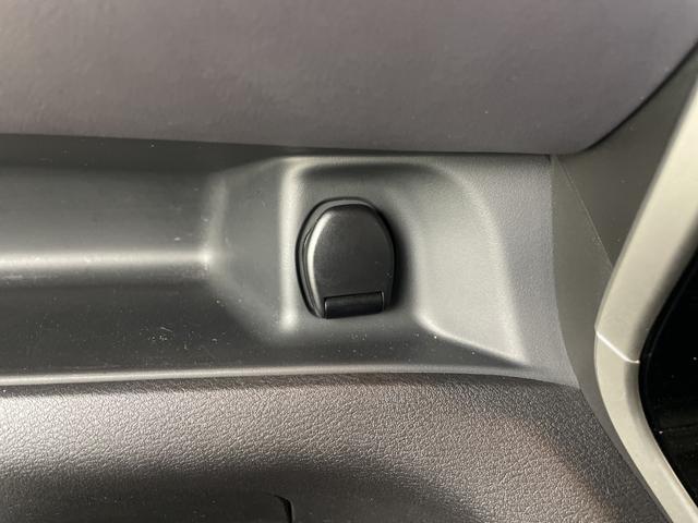 セレナ ハイウェイスターＶ　純正フリップダウンモニター　純正ナビ　全方位カメラ　フルセグテレビ　両側パワースライドドア　プロパイロット　ビルトインＥＴＣ　前方ドライブレコーダー　デジタルインナーミラー　ブラインドスポットモニター（25枚目）