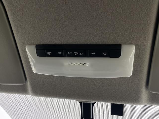 セレナ ハイウェイスターＶ　純正フリップダウンモニター　純正ナビ　全方位カメラ　フルセグテレビ　両側パワースライドドア　プロパイロット　ビルトインＥＴＣ　前方ドライブレコーダー　デジタルインナーミラー　ブラインドスポットモニター（26枚目）