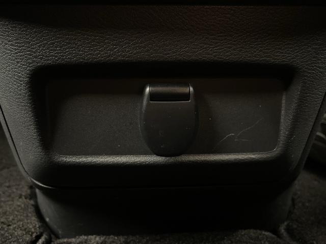 セレナ ハイウェイスターＶ　純正フリップダウンモニター　純正ナビ　全方位カメラ　フルセグテレビ　両側パワースライドドア　プロパイロット　ビルトインＥＴＣ　前方ドライブレコーダー　デジタルインナーミラー　ブラインドスポットモニター（28枚目）