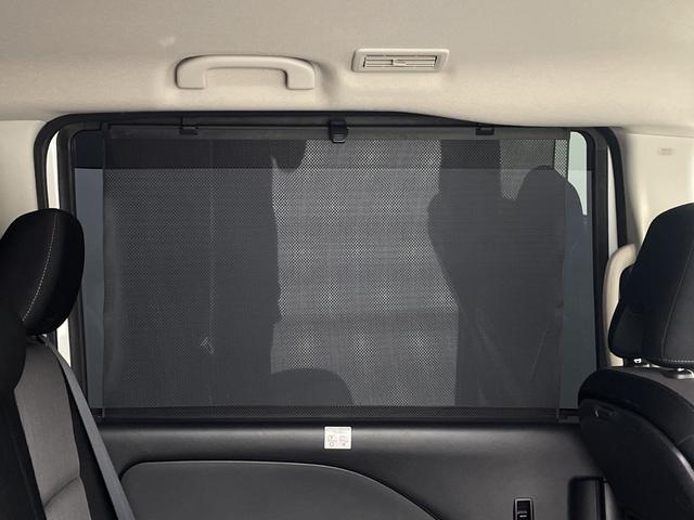 セレナ ハイウェイスターＶ　純正フリップダウンモニター　純正ナビ　全方位カメラ　フルセグテレビ　両側パワースライドドア　プロパイロット　ビルトインＥＴＣ　前方ドライブレコーダー　デジタルインナーミラー　ブラインドスポットモニター（31枚目）