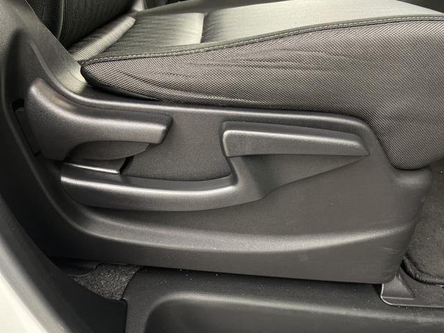 セレナ ハイウェイスターＶ　純正フリップダウンモニター　純正ナビ　全方位カメラ　フルセグテレビ　両側パワースライドドア　プロパイロット　ビルトインＥＴＣ　前方ドライブレコーダー　デジタルインナーミラー　ブラインドスポットモニター（35枚目）