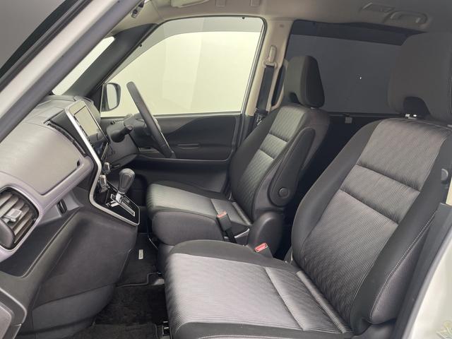 セレナ ハイウェイスターＶ　純正フリップダウンモニター　純正ナビ　全方位カメラ　フルセグテレビ　両側パワースライドドア　プロパイロット　ビルトインＥＴＣ　前方ドライブレコーダー　デジタルインナーミラー　ブラインドスポットモニター（42枚目）