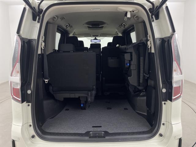 セレナ ハイウェイスターＶ　純正フリップダウンモニター　純正ナビ　全方位カメラ　フルセグテレビ　両側パワースライドドア　プロパイロット　ビルトインＥＴＣ　前方ドライブレコーダー　デジタルインナーミラー　ブラインドスポットモニター（49枚目）