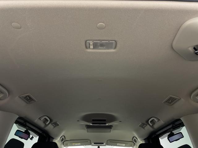 セレナ ハイウェイスターＶ　純正フリップダウンモニター　純正ナビ　全方位カメラ　フルセグテレビ　両側パワースライドドア　プロパイロット　ビルトインＥＴＣ　前方ドライブレコーダー　デジタルインナーミラー　ブラインドスポットモニター（52枚目）