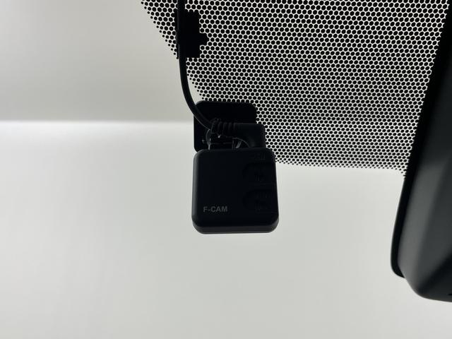 シエンタ ファンベースＧ　クエロ　純正ＳＤナビ　全方位カメラ　フルセグテレビ　ビルトインＥＴＣ２．０　前後ドライブレコーダー　両側パワースライドドア　デジタルインナーミラー　シートヒーター　クルーズコントロール　ステアリングヒーター（4枚目）