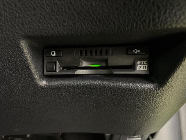 シエンタ ファンベースＧ　クエロ　純正ＳＤナビ　全方位カメラ　フルセグテレビ　ビルトインＥＴＣ２．０　前後ドライブレコーダー　両側パワースライドドア　デジタルインナーミラー　シートヒーター　クルーズコントロール　ステアリングヒーター（6枚目）