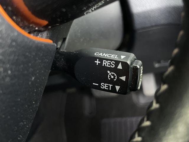 シエンタ ファンベースＧ　クエロ　純正ＳＤナビ　全方位カメラ　フルセグテレビ　ビルトインＥＴＣ２．０　前後ドライブレコーダー　両側パワースライドドア　デジタルインナーミラー　シートヒーター　クルーズコントロール　ステアリングヒーター（13枚目）