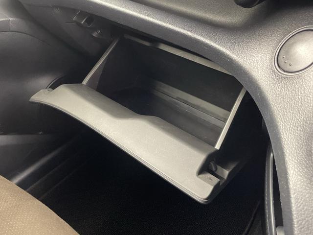 シエンタ ファンベースＧ　クエロ　純正ＳＤナビ　全方位カメラ　フルセグテレビ　ビルトインＥＴＣ２．０　前後ドライブレコーダー　両側パワースライドドア　デジタルインナーミラー　シートヒーター　クルーズコントロール　ステアリングヒーター（28枚目）