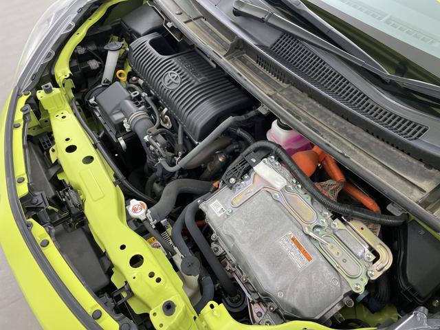 シエンタ ファンベースＧ　クエロ　純正ＳＤナビ　全方位カメラ　フルセグテレビ　ビルトインＥＴＣ２．０　前後ドライブレコーダー　両側パワースライドドア　デジタルインナーミラー　シートヒーター　クルーズコントロール　ステアリングヒーター（77枚目）