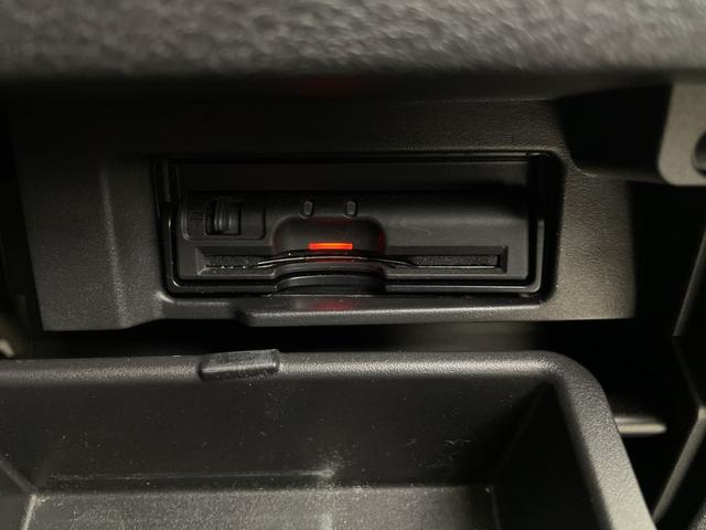 セレナ ハイウェイスター　ＶセレクションＩＩ　純正フリップダウンモニター　純正９インチナビ　全方位カメラ　地デジフルセグ　ドライブレコーダー　ビルトインＥＴＣ　クルーズコントロール　衝突軽減ブレーキ　両側パワースライドドア　アイドリングストップ（6枚目）