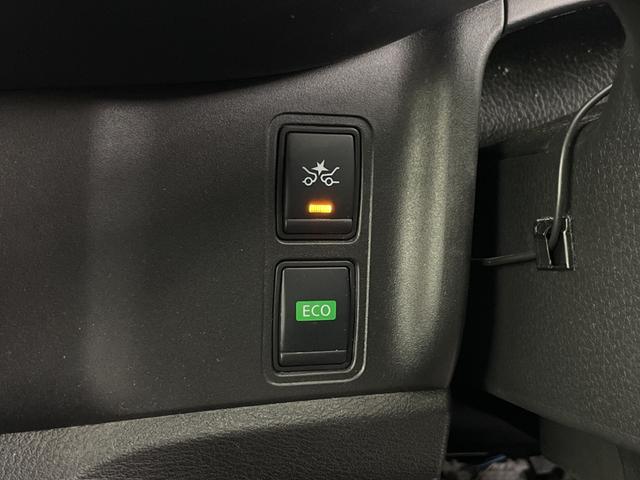 セレナ ハイウェイスター　ＶセレクションＩＩ　純正フリップダウンモニター　純正９インチナビ　全方位カメラ　地デジフルセグ　ドライブレコーダー　ビルトインＥＴＣ　クルーズコントロール　衝突軽減ブレーキ　両側パワースライドドア　アイドリングストップ（17枚目）